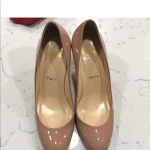 Christian Louboutin Pumps!!